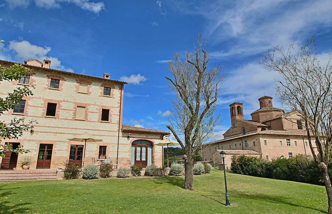 Cottage in Urbania With Pool & Terrace - Foto 38