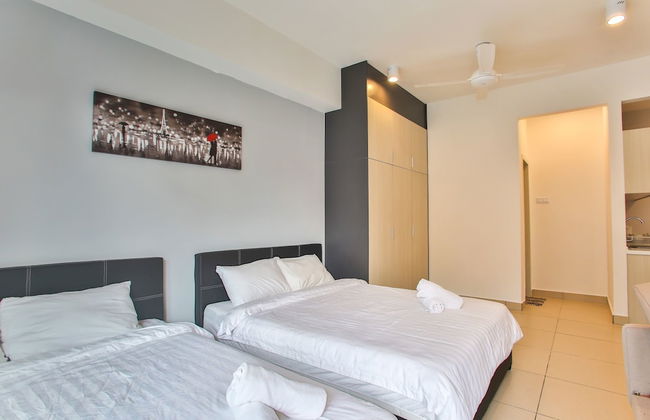 OwnAStay Midhill by Symphony Suite - Photo 18