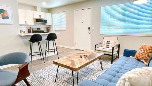 Top Floor-Work Here-Walk Downtown-King Bed - Foto 3