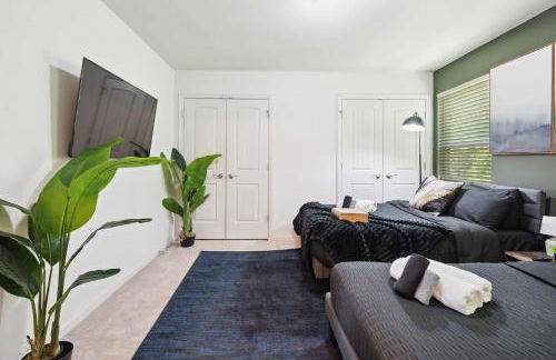 4BR Townhouse King Bed 2-Story Near NC State - Foto 5