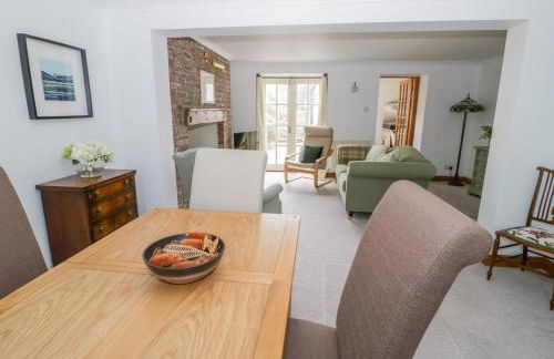 Bryn Haf, New Street - Photo 11