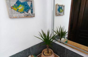 Künstlerhaus Finca Madreselva mit atemberaubenden Weitblick mit Infinitypool, kleinen Teichen und vielen Sitzplätzen in Tolox Malaga im Nationalpark Sierra de las Nieves, ideal für Entspannung, aber auch zum Wandern - Foto 72