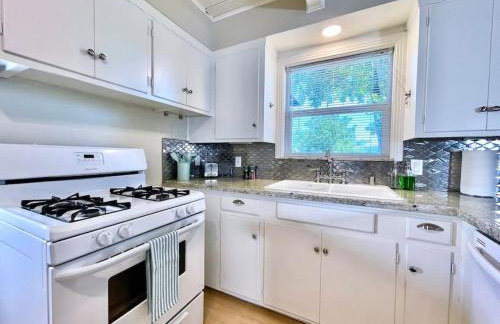 Uniquely styled home minutes to Downtown Sac! - Foto 10