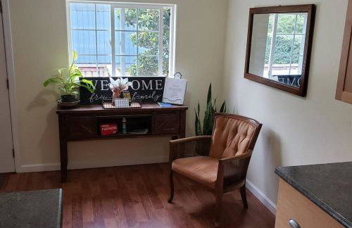 Coastal Charm: SW Oregon home on 2+ quiet acres - Foto 48