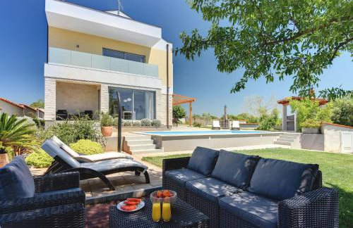 Villa in Peroj With Pool Near Barbariga Beach - Photo 81