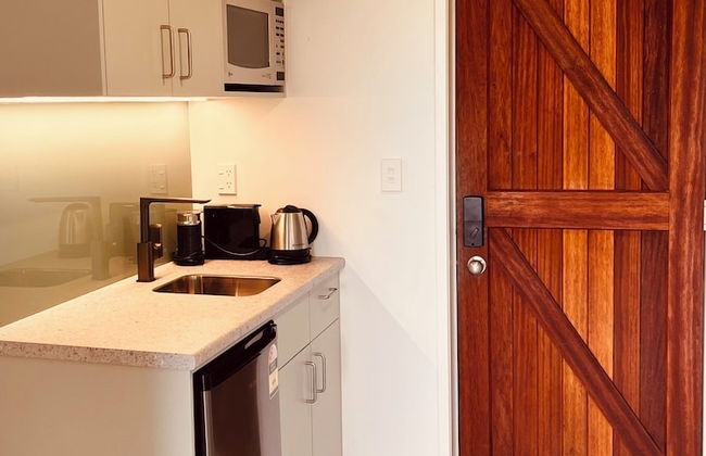 Watermark Studio Apartments - Photo 10