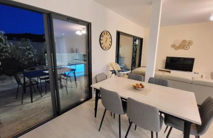 Villa Moderne de Standing avec Piscine Privée à 400m de la Plage - 4 Chambres - Foto 39