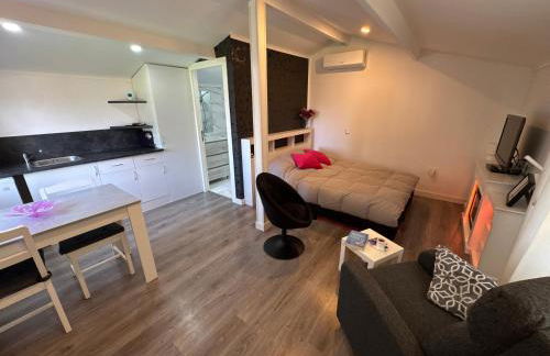 La Casita del Escorial -Nueva reforma Tranquilidad y jardín privado - Foto 7