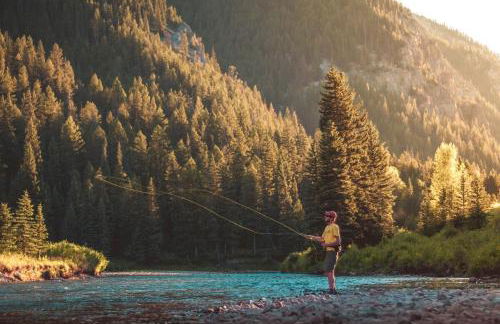 Cozy Downtown Condo with Jacuzzi 5 Min to Resort - Foto 19