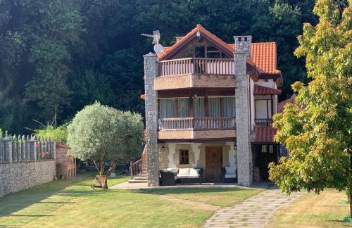 Casa con amplio jardín en Pechón - Foto 1