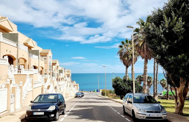 Bungalow With Stunning Sea Views, Just One Street From the Beach - Foto 40