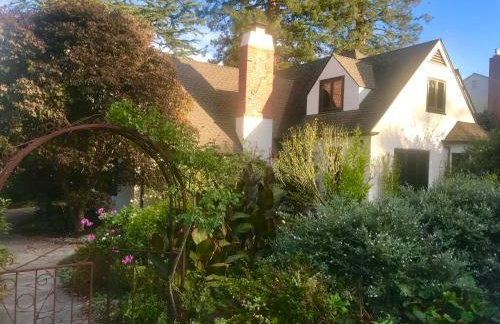 Timeless Elegance-5BR 1930s Home - Photo 1