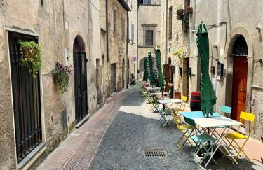 All’ombra del museo - Foto 23