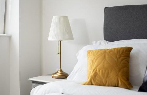 Deluxe 2 bed, 2 bathroom Milton Keynes apartment within walking distance to train station and City centre. - Foto 14