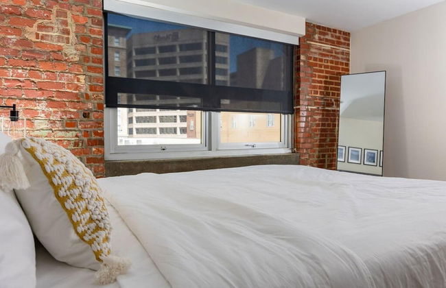 Stunning 2 BR Loft Smack in the Heart of Downtown - Foto 23