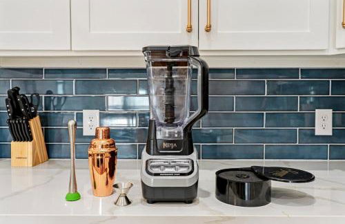 Steps to Beach, Luxury 4BR & 4BA, Views, Games, Dog-Friendly - Foto 23