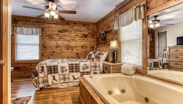 Er13 - Moose Manor Great Location - Close To Town! 3 Bedroom Cabin by RedAwning - Foto 3, Habitación