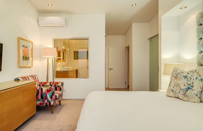 Immaculate Camps Bay Villa w Jacuzzi Views Pool Villa Grenache - Photo 15