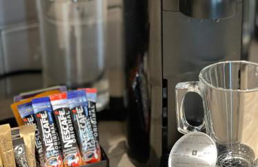 The Tower, 1 bed 1850's Tiny House - Foto 10