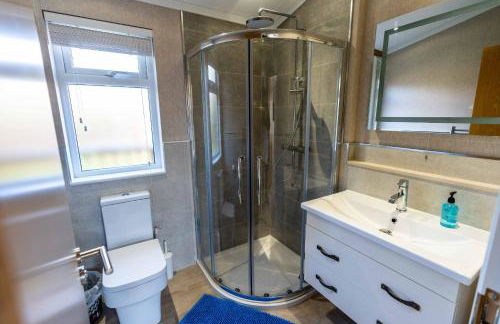 Deneb Lodge with Hot Tub - Foto 12