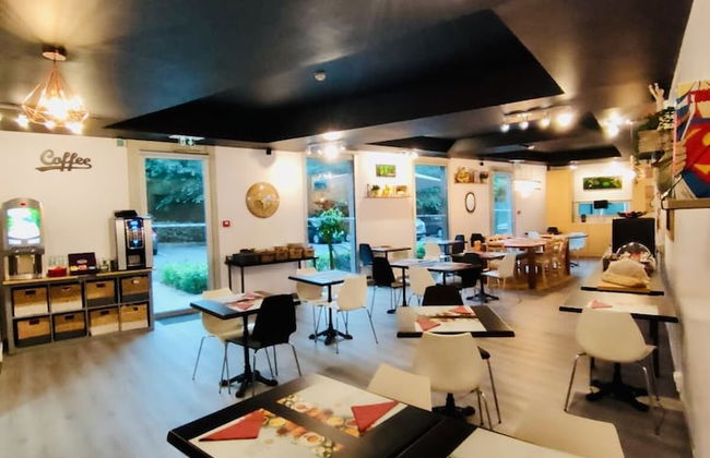 Standing Hôtel Suites by Actisource - Photo 20