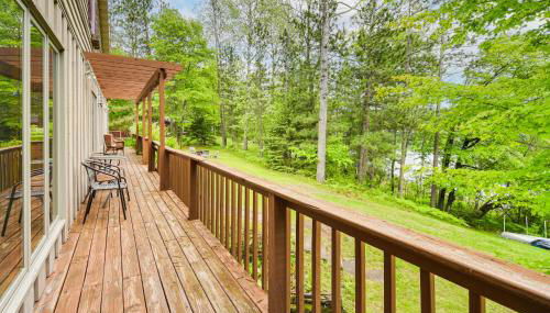 Lakeside Spooner Home with Game Room and Views! - Foto 3