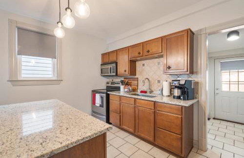 Charming City Home with Patio Fire Pit & Record Player-Family Friendly - Foto 15