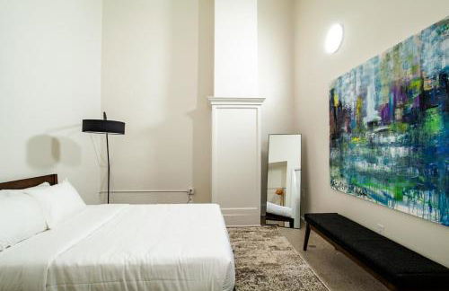 Historic Downtown Loft with Modern Flare - Foto 33