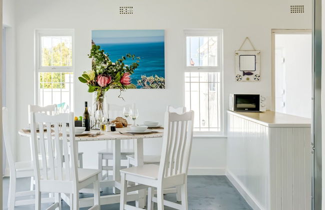 Unwind in Coastal Charm at Villa Santorini - Photo 35