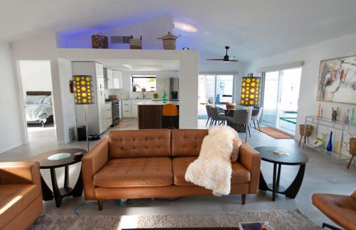 Saltwater Pool and Mountain Views - Foto 16