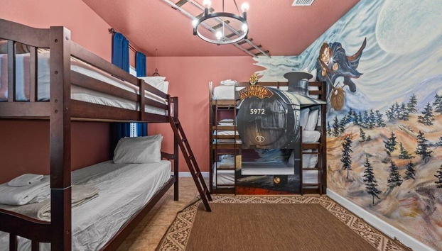 Star Wars 7 Bed Pool Home With Game Room 7 Bedroom Home by RedAwning - Foto 3, Habitación