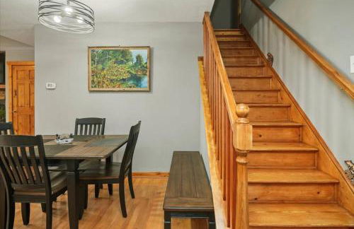 4 BR Mountain Cabin with Hot Tub & Fire Pit in GA - Foto 16