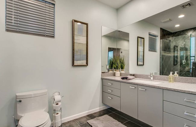 Luxe 4 Bdrm W/pool and Spa on Golf Course Lot! - Foto 24