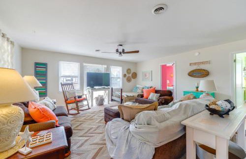 Surf City Spring Escape with Fire Pit - Foto 4