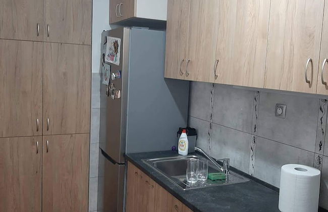 Stunning Color 1-bed Apartment in Skopje - Photo 12