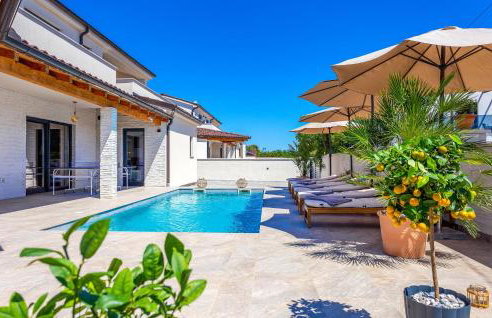 4 Bedroom Cozy Home In Marcana - Foto 10