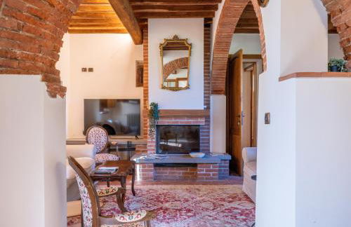 Villa in Tuscany with Pool and Olive Grove - Photo 17