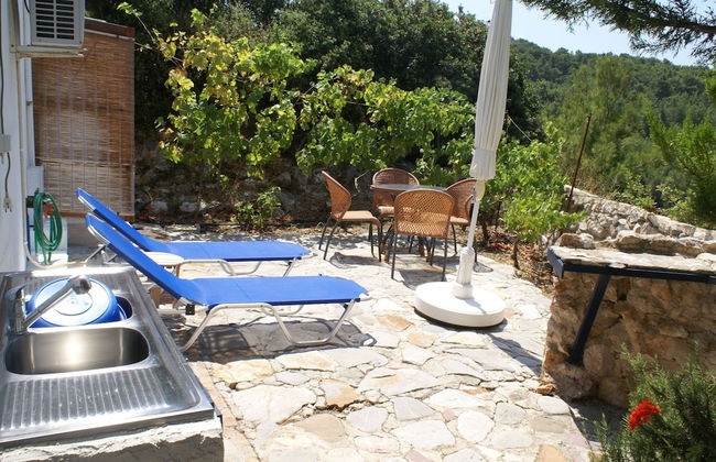 Holiday Home With Garden in Kritinia - Foto 9
