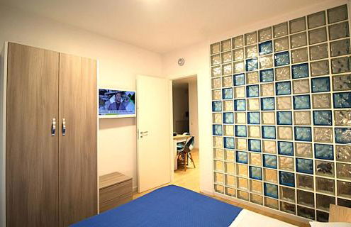 Naples Stay Inn - close to metro & all connections - Photo 25