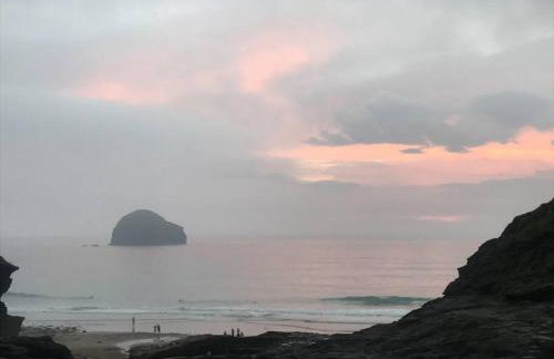 Praxis Trebarwith Strand - Foto 25