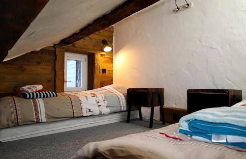 Chalet le Chantelevent for 24 Guests - Slope Views, Pool & Jacuzzi - Foto 30