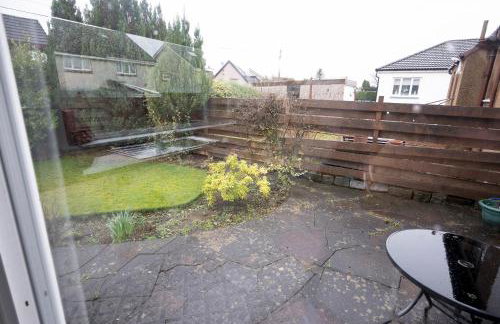 Spacious Home 10 mins to Airport & Braehead - Pass the Keys - Foto 33