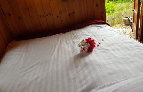 Cozy Cabin Retreat - Sleeps 2 & a Child - Foto 3