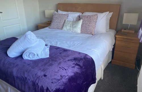 Riverside 4 Bedroom House Wraysbury Staines - Foto 15