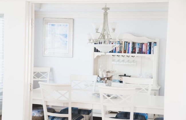 Coastal Escape w Pool Pool Table Walk to Beach - Foto 45