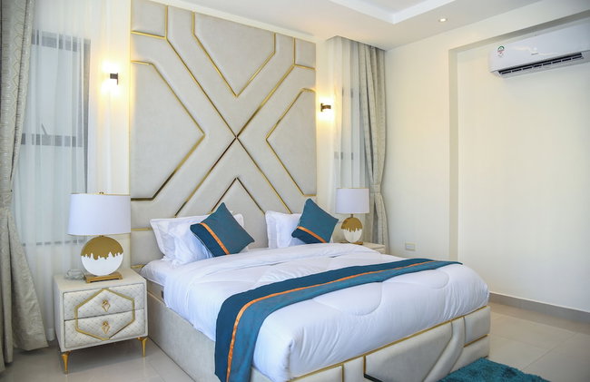 Mira Heights Suite & Conferencing - Photo 6
