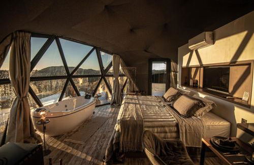 Refúgio nas Nuvens, Domo Omega Luxuoso com Fogo de Chão e Hidro Panorâmica - Photo 2