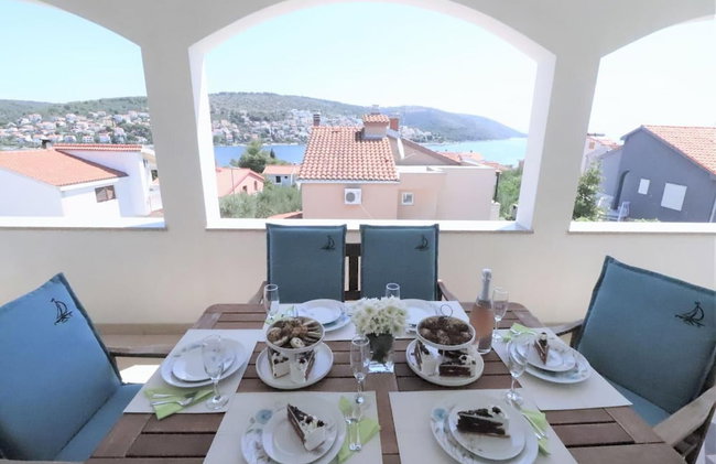 Villa Mendula Trogir - Luxury villa by the beach - heated pool - lush green garden - Photo 109