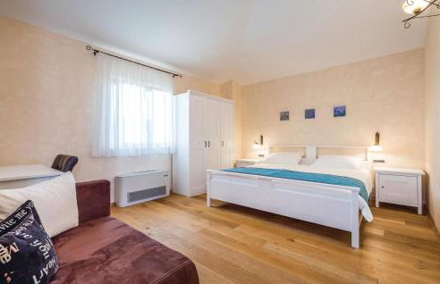 Beautiful Home In Turcic With Wifi - Foto 5