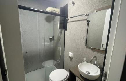 Apto térreo, 2 quartos a 5min da Vila Germânica, com ar e garagem - Foto 21